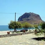 Pramataris Hotel 2*