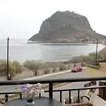 Hotel Pramataris 2*
